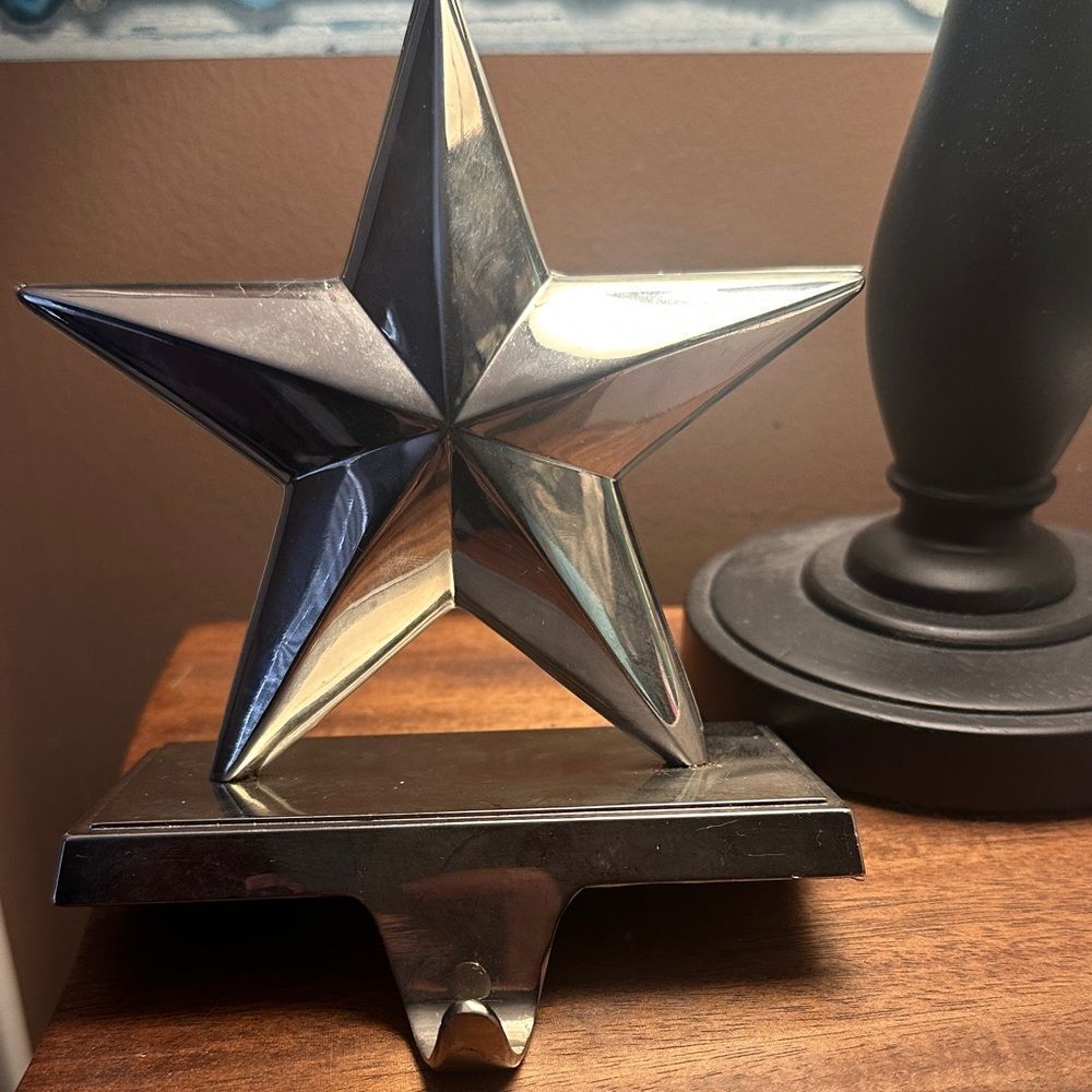 Christmas Metal Silver Star Stocking Holder 7”x5”